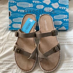 Aerocushion sandals NWOT